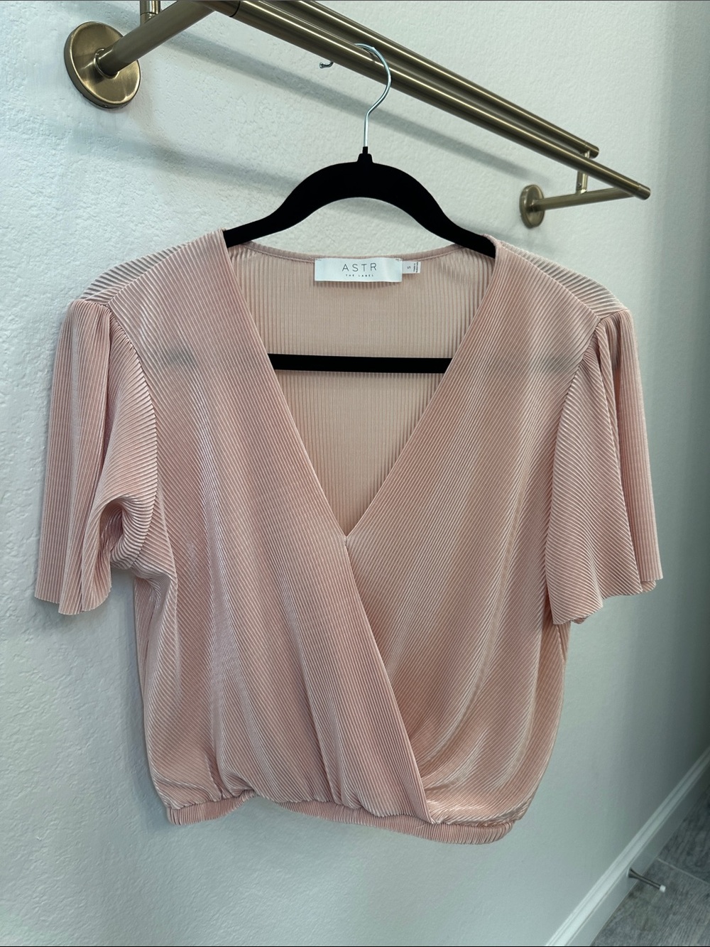 ASTR Blush Pleated V-Neck Wrap Crop Blouse